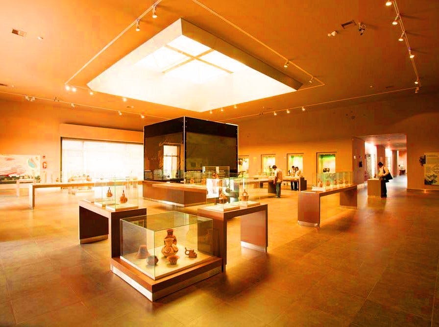 Visitar el Museo de huacas de Moche