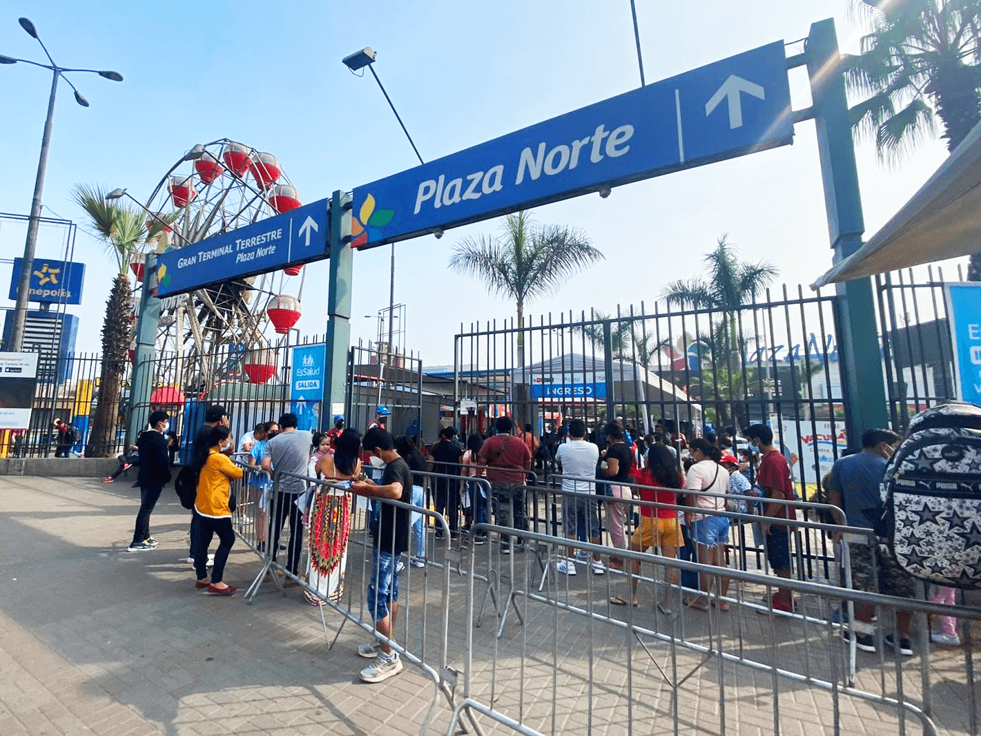 Plaza Norte, Lima