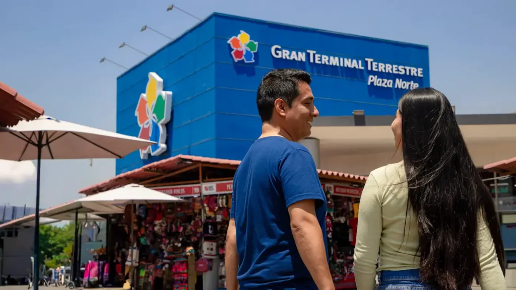 Gran Terminal Terrestre Plaza Norte en Independencia, Lima, punto de salida de los buses a Trujillo
